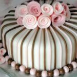 کیک تولد دخترانه رز صورتی 4
